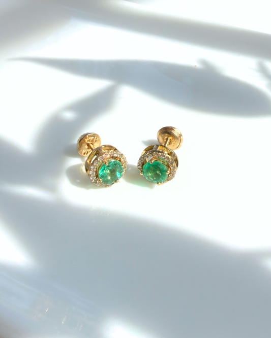 Aretes de Esmeralda Corte Redondo con Diamantes